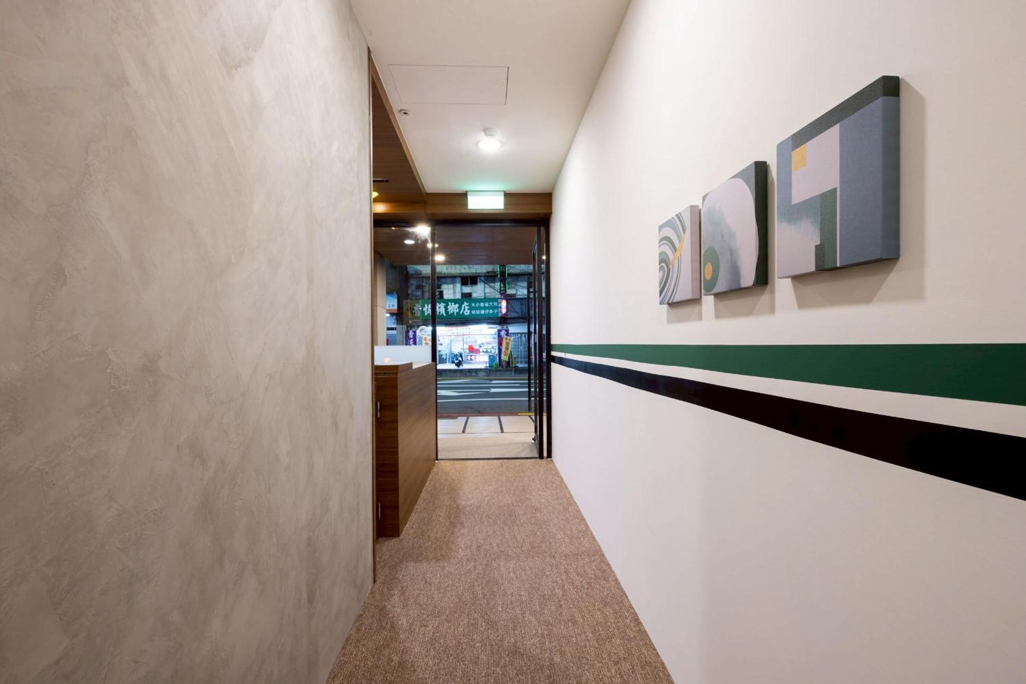 P Inn Tainan Exterior photo