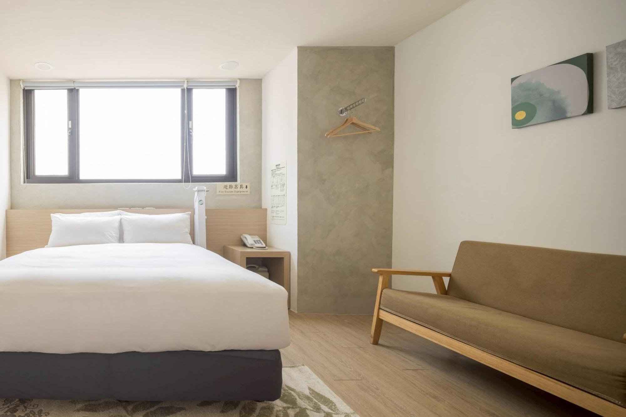 P Inn Tainan Exterior photo